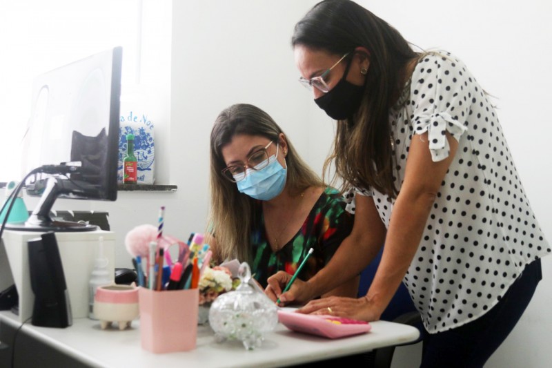 Foto: Divulgação - Coordenadora do Programa de Imunização, Geisa Rosa, e diretora da Vigilância Epidemiológica, Márcia Figueredo