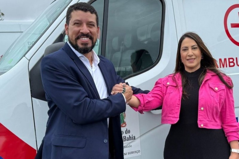 Foto: Divulgação - Prefeito Ricardo Flauzino anuncia novo veículo 0km para o TFD com apoio da deputada Cláudia Oliveira