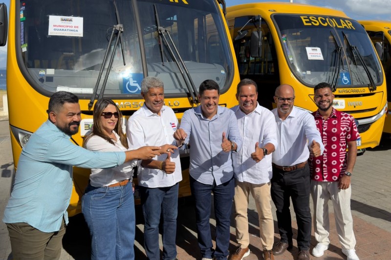 Foto: Divulgação - Guaratinga recebe o quinto ônibus escolar adquirido pela gestão do prefeito Gandhi Marques