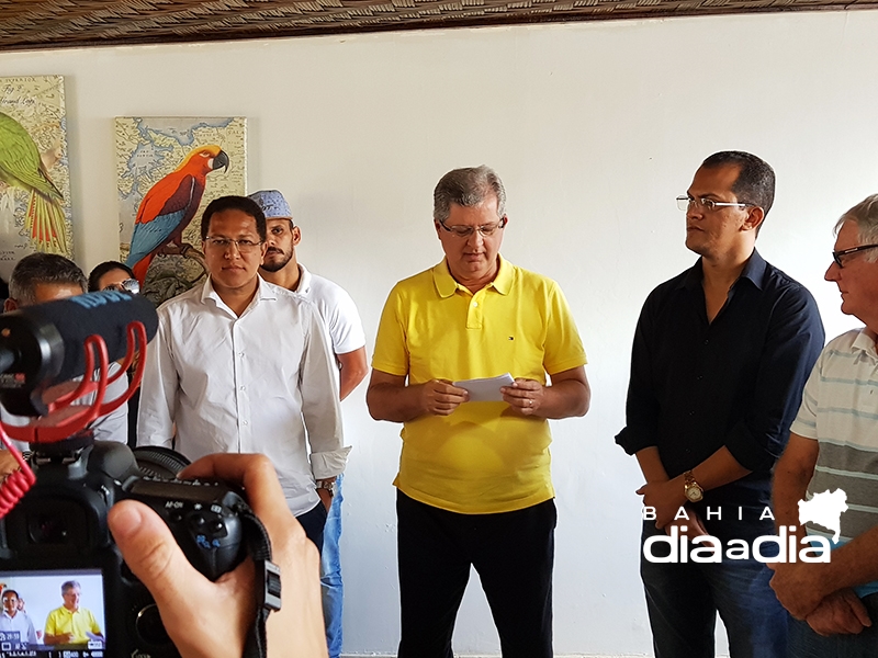 Ex-ministro, Juthay, que é atualmente pré-candidato ao senado, agradeceu a receptividade e disse que possui emendas em Itabela. (Foto: Alex Gonçalves/BAHIA DIA A DIA) Ex-ministro, Juthay, que é atualmente pré-candidato ao senado, agradeceu a receptividade e disse que possui emendas em Itabela. (Foto: Alex Gonçalves/BAHIA DIA A DIA)