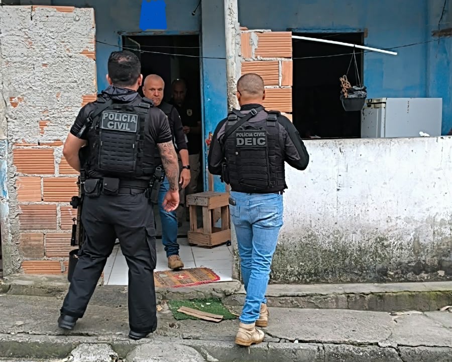 Polícia deflagra operação contra o tráfico de drogas em Trancoso e prende dois suspeitos Polícia deflagra operação contra o tráfico de drogas em Trancoso e prende dois suspeitos