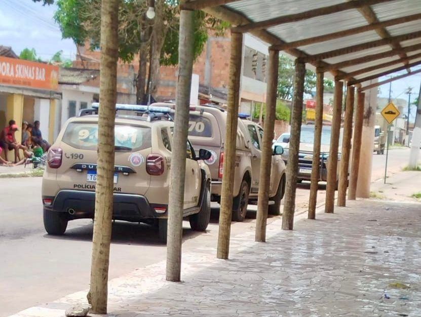 Polcia Militar desmonta ponto de trfico em Eunpolis que funcionava com cmera de vigilncia