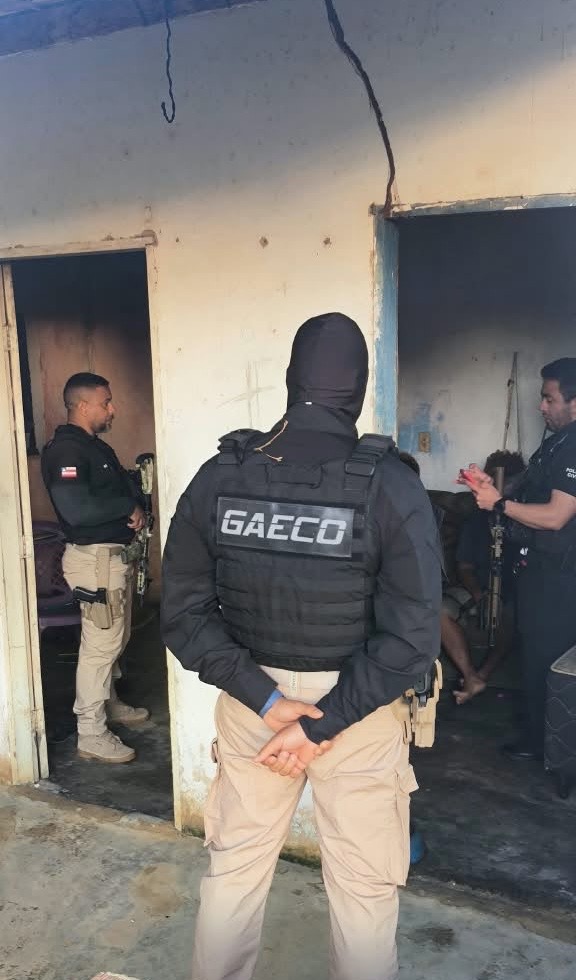 Polícia Civil deflagra operação e prende suspeito de sequestrar e matar adolescente em Monte Pascoal Polícia Civil deflagra operação e prende suspeito de sequestrar e matar adolescente em Monte Pascoal