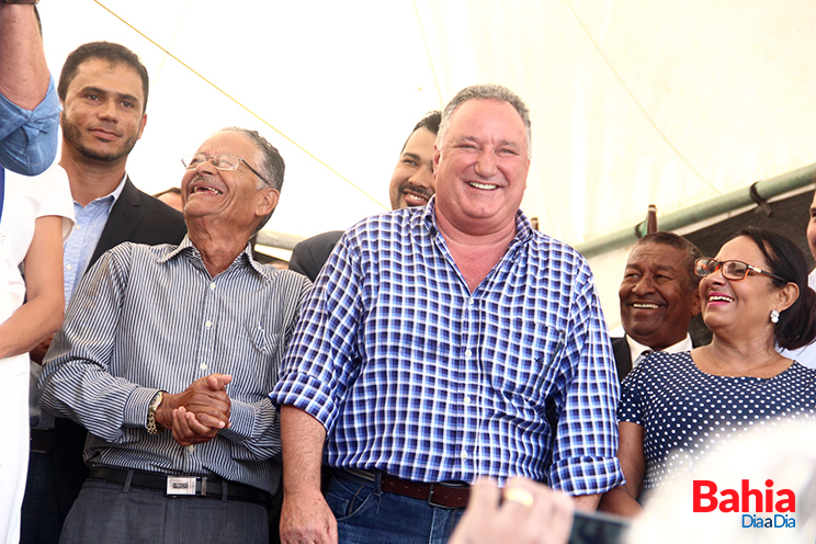 Deputado Federal Ronaldo Carletto foi alvo de diversos elogios em Guaratinga. (Foto: Alex Gonçalves/BAHIA DIA A DIA) Deputado Federal Ronaldo Carletto foi alvo de diversos elogios em Guaratinga. (Foto: Alex Gonçalves/BAHIA DIA A DIA)