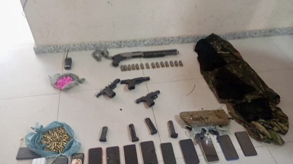 Opera��o integrada frustra plano de resgate no pres�dio de Eun�polis; oito suspeitos morrem e PM fica ferido