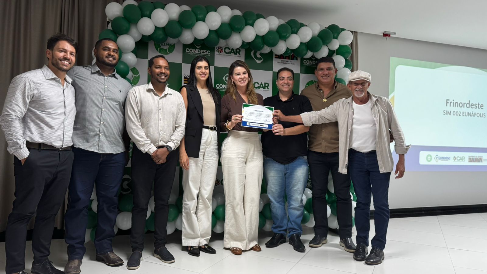 Eunpolis sediou cerimnia de concesso do Selo SIM CONDESC que beneficia a agroindstria local