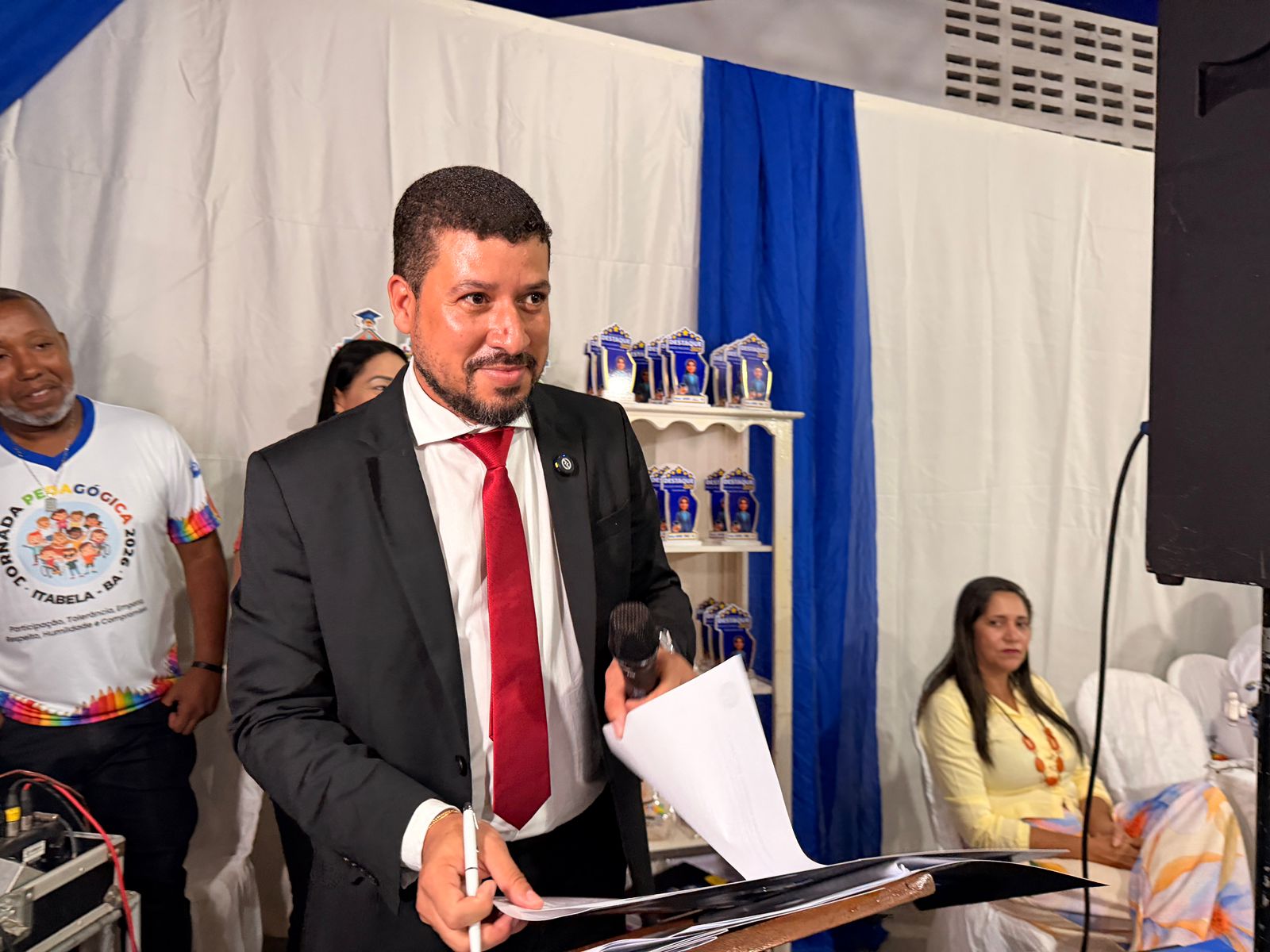 Prefeito Ricardo Flauzino anuncia reajuste de 5,4% no piso salarial dos professores durante Jornada Pedag�gica 2026