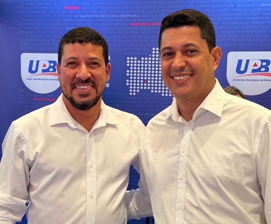 A convite do governador Jerônimo, Ricardo Flauzino e Gandhi cumprem agenda em Salvador A convite do governador Jerônimo, Ricardo Flauzino e Gandhi cumprem agenda em Salvador