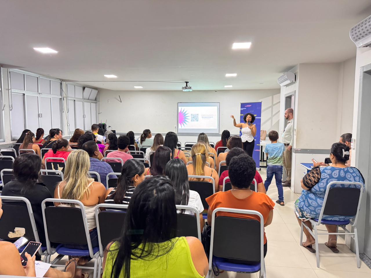 Prefeitura de Itabela e Sebrae levam inovação e marketing digital para empreendedores Prefeitura de Itabela e Sebrae levam inovação e marketing digital para empreendedores