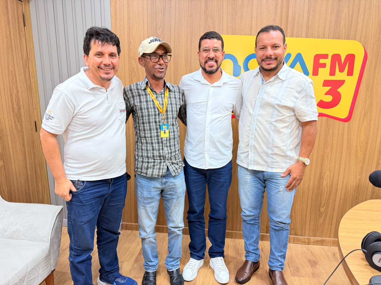 Prefeito Flauzino faz balan�o de 1 ano e 8 meses de gest�o e destaca avan�os em Itabela durante entrevista em r�dio