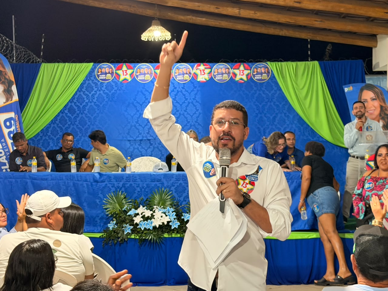 Flauzino mostra força, reúne multidão e vereadores em apoio ao seu time para as eleições de 2026 Flauzino mostra força, reúne multidão e vereadores em apoio ao seu time para as eleições de 2026