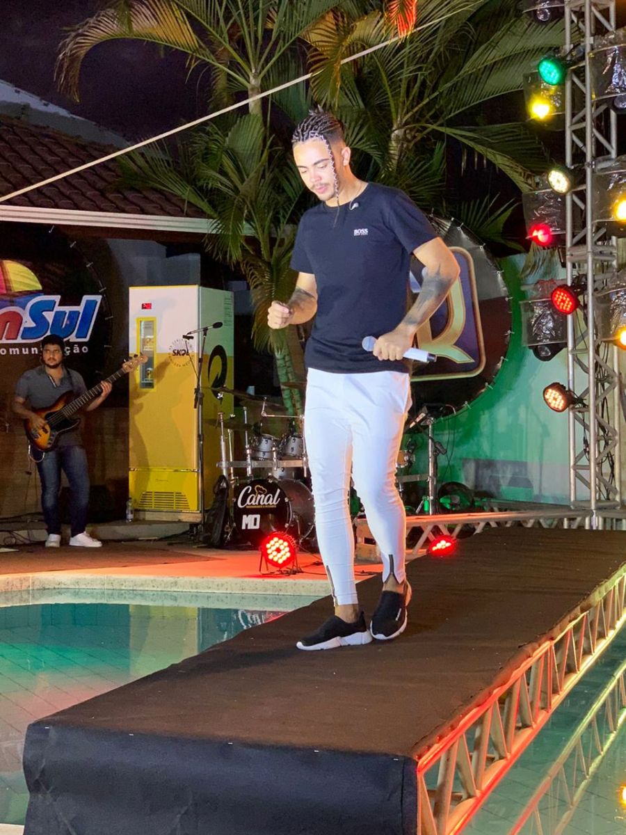 Live de Júlio Cardozzo atinge 2 mil acessos simultâneos e bate recorde. (Foto: BAHIA DIA A DIA)