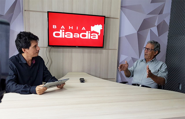 Vailant concedeu uma entrevista ao BAHIA DIA A DIA, e falou da vida pessoal, trajetória profissional e o novo desafio da política. (Foto: Alex Gonçalves/BAHIA DIA A DIA) Vailant concedeu uma entrevista ao BAHIA DIA A DIA, e falou da vida pessoal, trajetória profissional e o novo desafio da política. (Foto: Alex Gonçalves/BAHIA DIA A DIA)