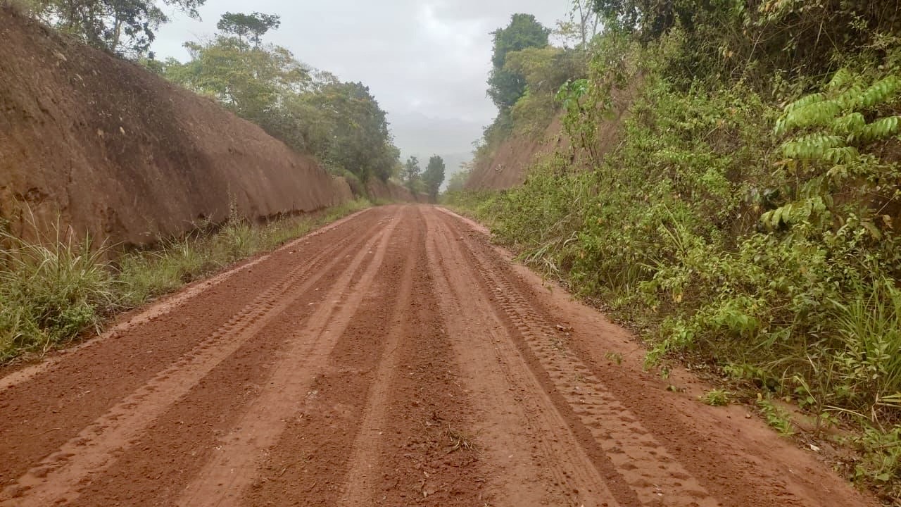 Prefeitura de Itabela recupera mais de 30 km de estradas vicinais e fortalece mobilidade rural