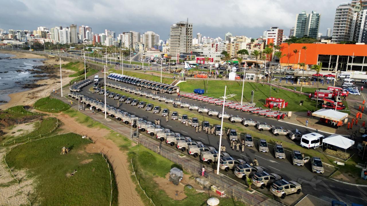 Operao Vero 2025/2026: deputada Cludia Oliveira recebe 15 novas viaturas para reforar a segurana no Extremo Sul