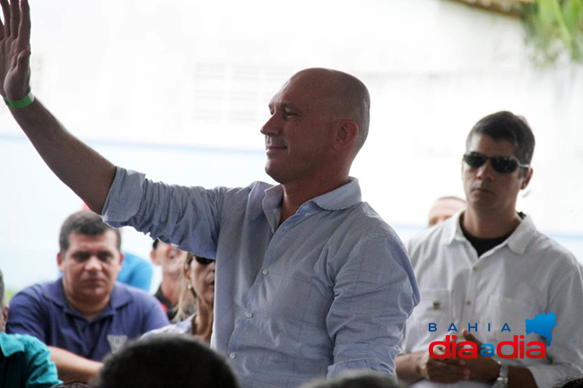 Prefeito de Itabela, Luciano Francisqueto � elogiado durante o evento. (Foto: Alex Gon�alves/BAHIA DIA A DIA)